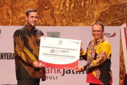 Bank Jatim revitalisasi air mancur di Alun Alun Kota Probolinggo