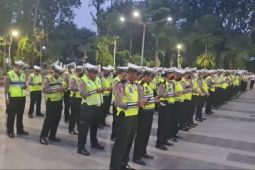 Anggota Satlantas Polrestabes Surabaya rutin lantunkan Asmaul Husna saat apel