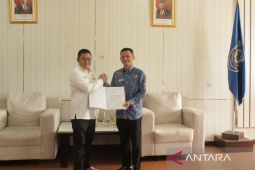 Bupati Bangka Selatan minta pejabat beri pelayan terbaik