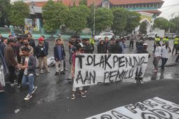 Aliansi Mahasiswa Jatim tolak presiden tiga periode dan penundaan pemilu