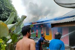 Lima unit kos-kosan di Rengas Condong Batanghari hangus terbakar