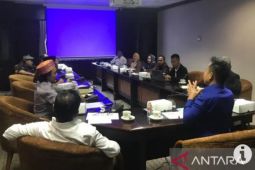 Eit, jangan kampanye terselubung saat reses