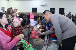 Polres Bengkayang bagikan paket bantuan sosial dukung penanganan stunting