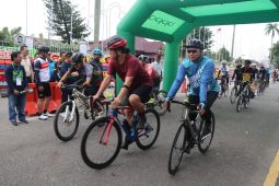 Gubernur Jambi lepas  Fun Bike Gowes To Gambut