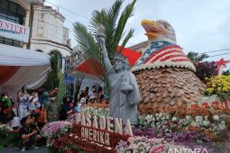 42 penyuluh Dinas Pertanian Tomohon bantu kelompok tani Krisan
