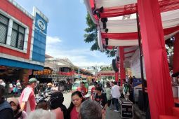Pengunjung Bogor Street Festival CGM mulai padati area Jalan Suryakencana