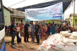 Mobil Sehat PT Timah berikan layanan kesehatan berhadiah sembako gratis