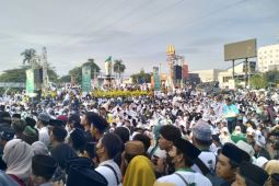 Harlah 1 Abad NU, Nahdliyin "tumplek blek" penuhi kawasan Gelora Delta Sidoarjo