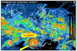 Siklon tropis Freddy menjauhi wilayah Indonesia