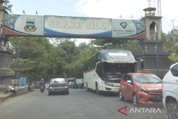 Pemkab Garut minta provinsi perbaiki jalan utama rusak sebelum Lebaran