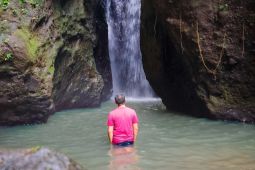 Air terjun Way Campang, wisata alam tersembunyi di Pesisir Barat