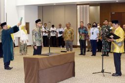 Gubernur Kalsel kukuhkan Komisaris Utama Independen Bank Kalsel