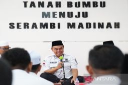Bupati Tanah Bumbu perintahkan kades segara update data kemiskinan