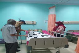 Pj Bupati Tapteng Elfin Elyas respon keluhan warga