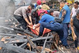 Seorang ibu rumah tangga tewas dalam rumahnya saat terjadi kebakaran
