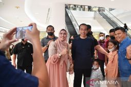 Presiden bawa dua cucunya  kunjungi mal di Medan