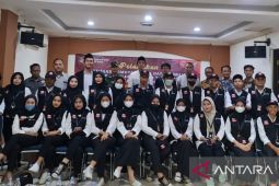 8.317 petugas Pantarlih Pemilu 2024 di Bekasi dilantik serentak