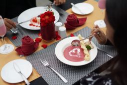 Momen Valentine, ASTON Madiun gelar kegiatan bertajuk kasih sayang