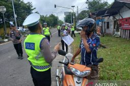Satlantas Polres Bangka Barat berikan 80 teguran saat operasi keselamatan