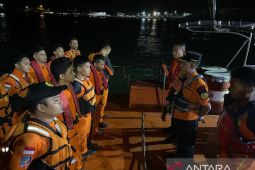 Kapal cepat Express Priscillia mati mesin di perairan Teluk Tomini