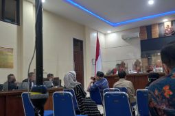 Dokter anak titip dua cucu ke Karomani untuk masuk Fakultas Kedokteran