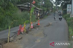 Pemkab Bekasi pastikan perbaiki jalan akses ke Gerbang Tol Gabus tahun ini