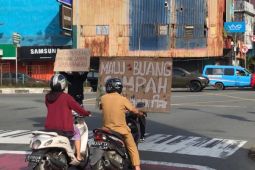 American Corner  Unpatti gelar kampanye Malu Buang Sampah Sembarangan di Ambon