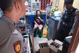 Polres Tabalong tangkap wanita pemilik miras