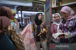 Srikandi PLN dukung pemberdayaan perempuan disabilitas melalui UMKM Teras Ecoprint