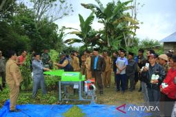 Pemkab Samosir edukasi petani pembuatan pupuk  organik