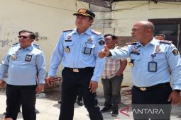 Kakanwil Kemenkumham Sumut minta pegawai Rutan Tarutung jaga kebersamaan