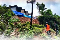 Longsor jalan nasional Trenggalek-Ponorogo, lima orang terluka