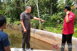 Legislator Kaltim tinjau realisasi aspirasi warga Sanga-Sanga Dalam