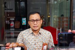 KPK panggil tenaga ahli Kantor Staf Presiden Grenata Louhenapessy terkait kasus pencucian uang