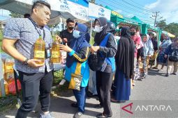 1,2 ton minyak goreng kita habis terjual di pasarmurah taman UMKM