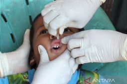 Vaksinasi Polio