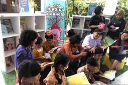 BUMN bangun pojok baca di sekolah dasar Kuta