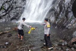 Seorang warga meninggal tertimpa longsor