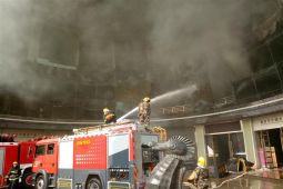 Enam orang tewas dalam kebakaran hotel di China