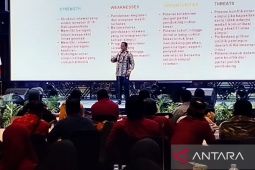 Anies tantang relawan Kaltim siapkan dua saksi per TPS