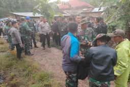Korem 042/Gapu kerahkan dua peleton personil evakuasi korban kecelakaan helikopter