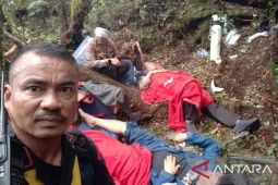 Tim evakuasi tiba di lokasi jatuh helikopter di Jambi