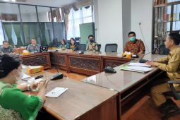 Wakil rakyat Kalteng bicarakan keprotokolan pimpinan/anggota Dewan dengan DPRD Kalsel