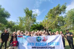 Warga Pidie bersih sampah dukung gerakan HPSN 2023