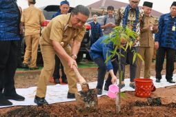 Pj Gubernur ajak ciptakan lingkungan sekolah "go green'