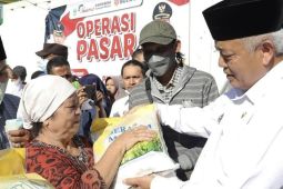 Pemkab Malang gelar operasi pasar untuk kendalikan harga bahan pokok