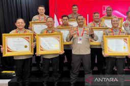 Polda Kalsel borong delapan penghargaan Kemenpan-RB untuk Polres pelayanan prima