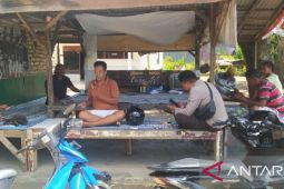 Polres Bangkalan cegah dini  bahaya mainan petasan melalui sambang desa