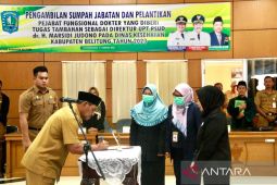 Bupati Belitung minta direktur RSUD benahi sistem pelayanan