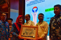 Pj Bupati Aceh Tengah terima penghargaan dari Ombudsman RI